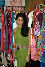 Neha Oberoi at Bizarre Bazaar in Mumbai on 8th Nov 2009 (13).JPG